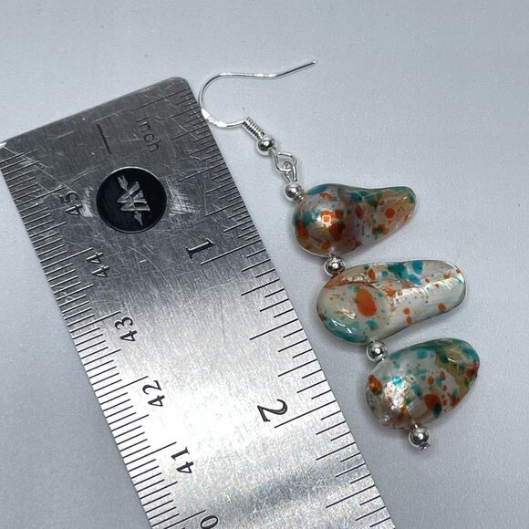 Stunning One of a Kind Confetti Dyed Baroque Pearl Beaded Dangle Earring Silver - Picture 6 of 6